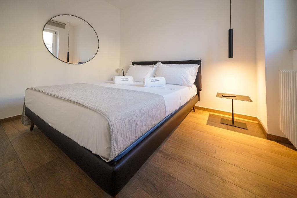 Run House 07 Rooms & Apartments Cassano delle Murge Buitenkant foto